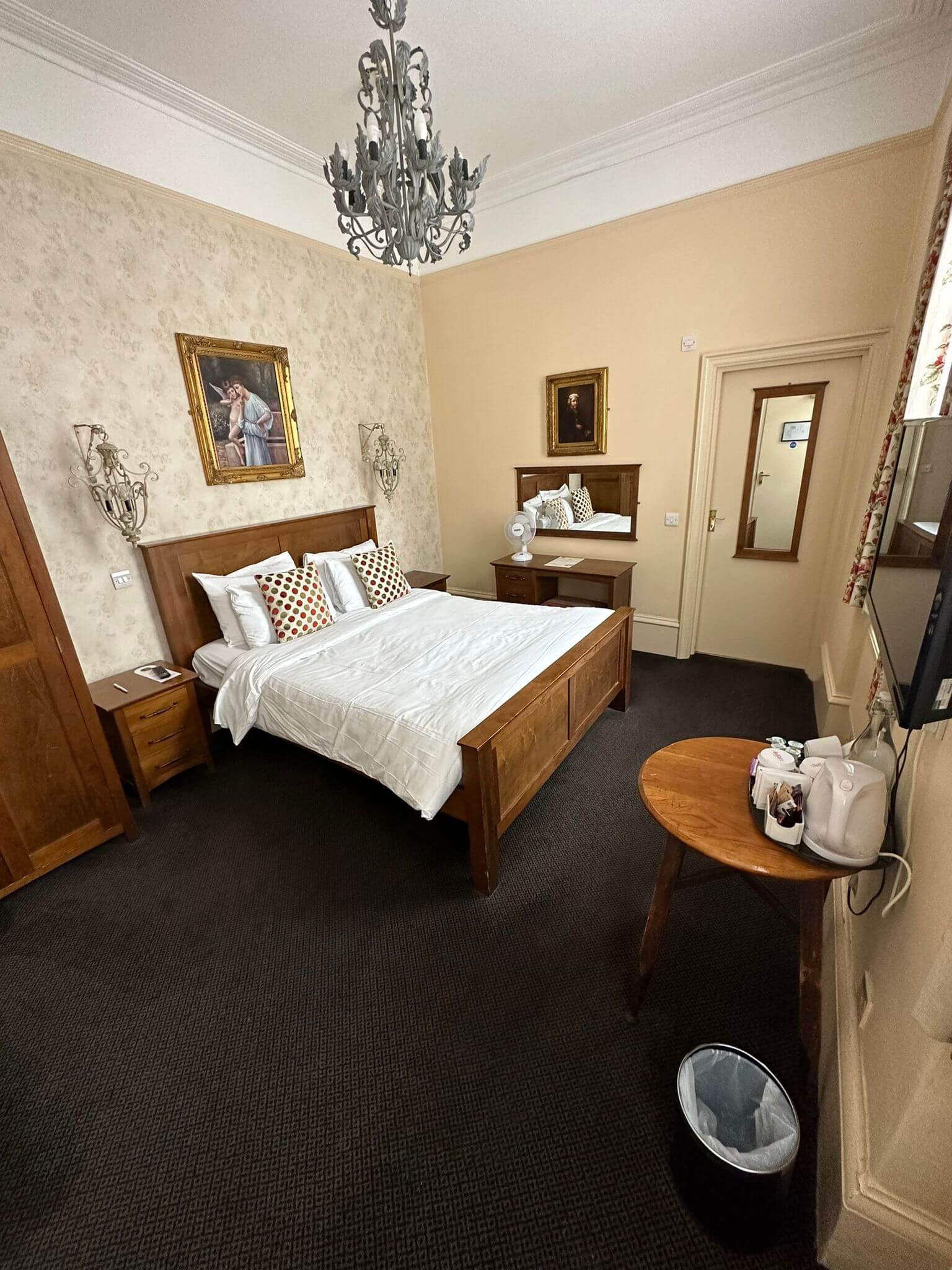 Double Room Hotel Glastonbury 1